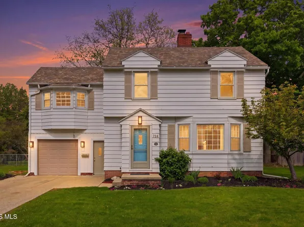 724 Inwood Pl, Maumee, OH 43537
