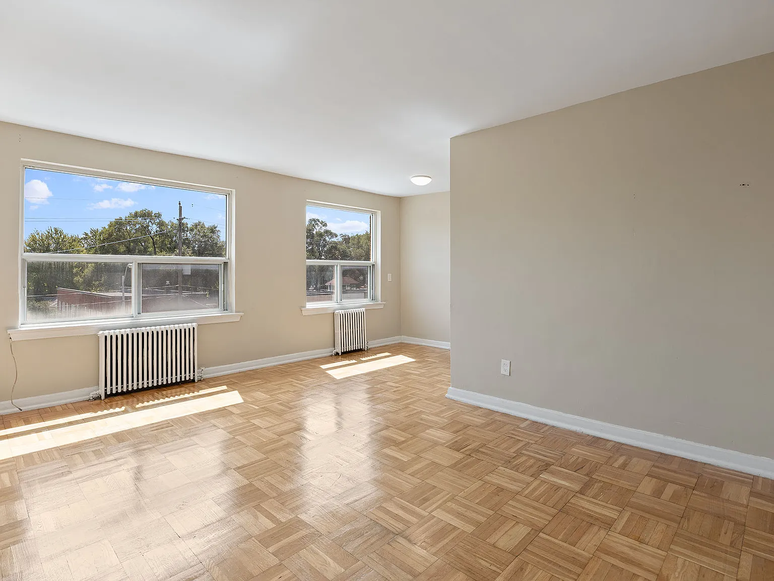 2890 St. Clair East York Apartments — Photo 2