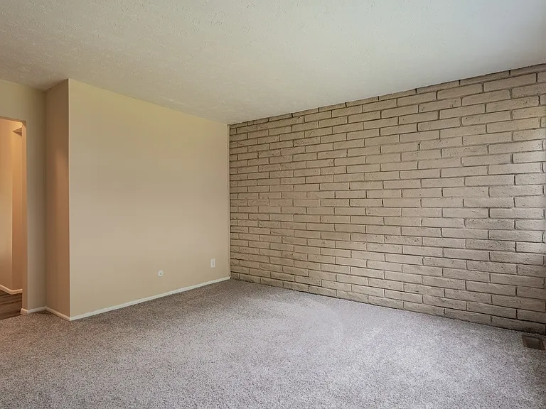 InteriorPhoto - 2024-05-06T172603.450