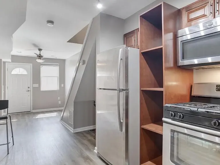 1612 Portugal St — Photo 2