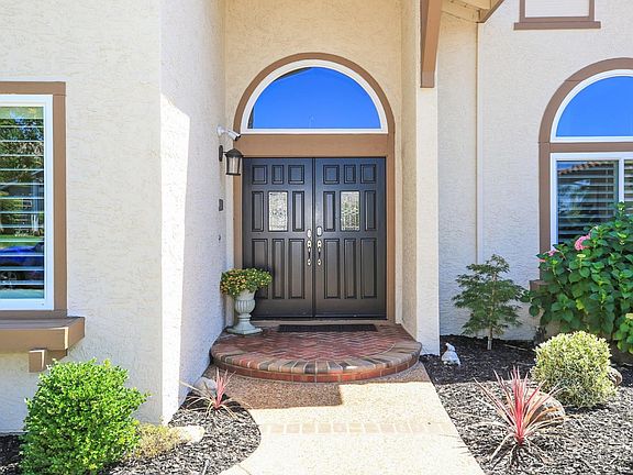 4th image of 3344 Meadowlands Ln