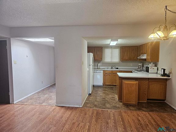 4th image of 1303 N Canal St APT 19