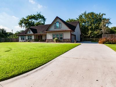 210 Southwood Dr, Baytown, TX, 77520