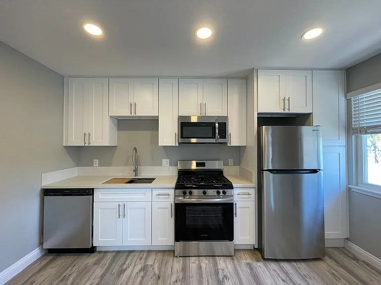 3634 Park Blvd. — Photo 3