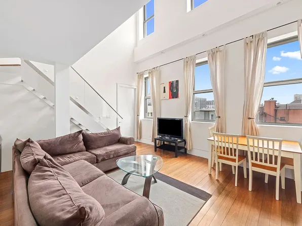 50 Bayard St APT 3J, Brooklyn, NY 11211