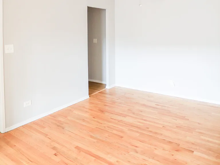 2828 N Cambridge Ave #527 — Photo 5