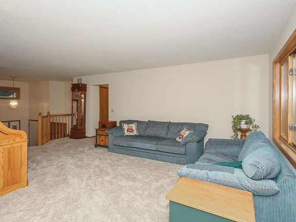 4th image of 6930 Glenview Ln