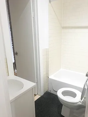 Rented by Ulas Real Estates Inc | media 51