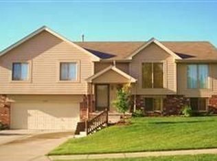 6733 N 105th Ave, Omaha, NE 68122