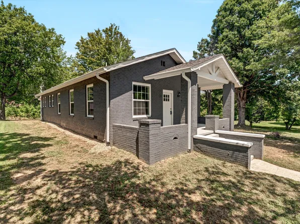 1222 Ohio Ave, Etowah, TN 37331
