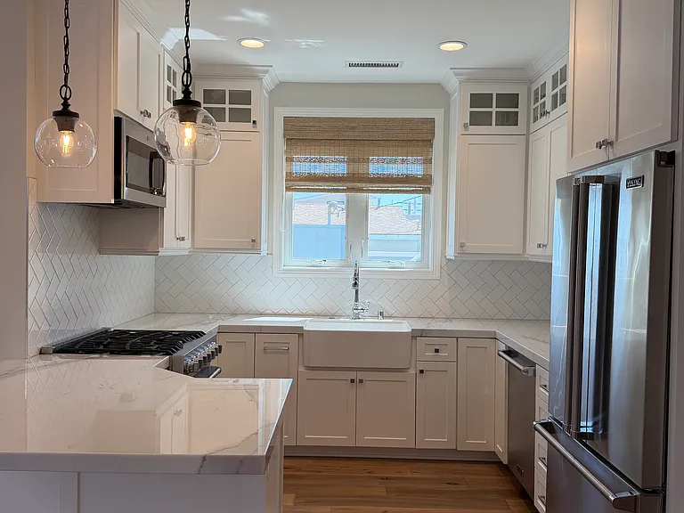 613 Iris Ave #1/2 — Photo 35