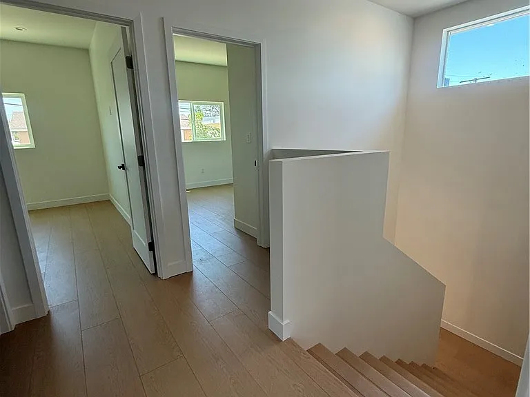 10026 Norwich Ave — Photo 10