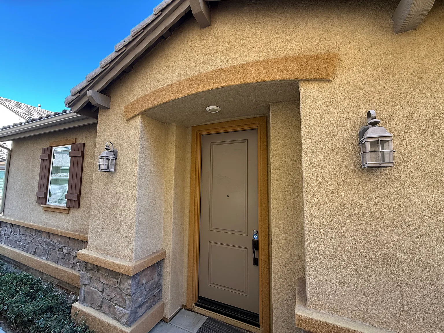 4 bed, 1790 sqft, $4,500 — Photo 3
