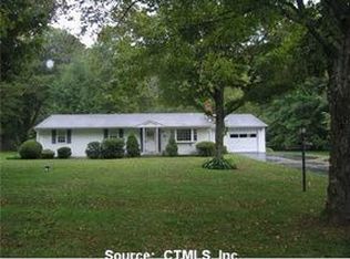 428 E River Rd, Riverton, CT 06065