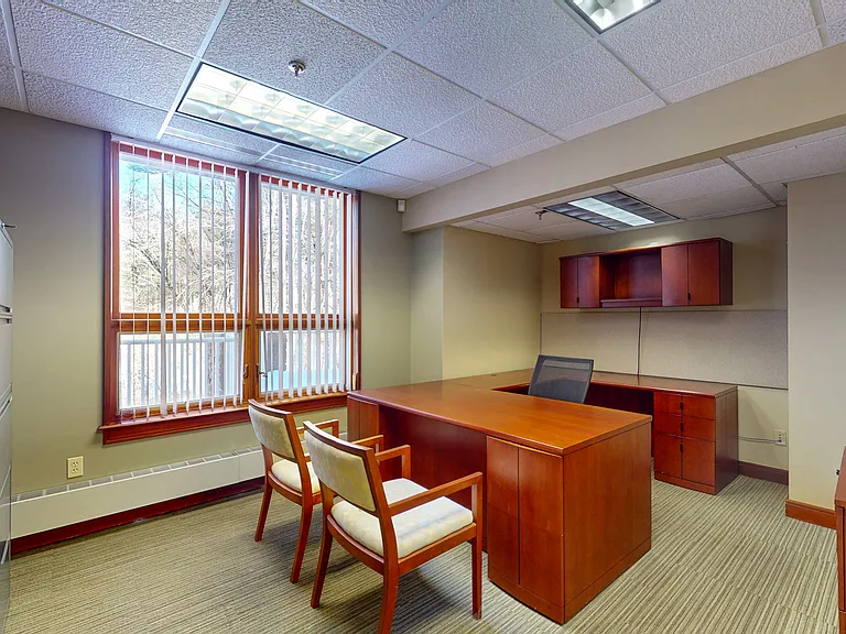 10 Mill Pond Ln #1 — Photo 16