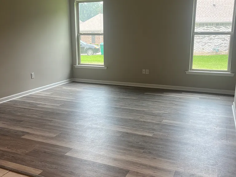 103 Briar Hollow Dr — Photo 3