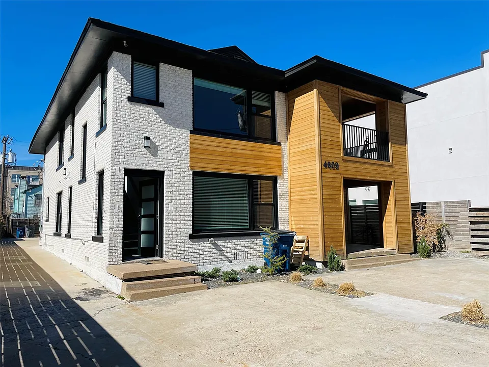 4609 Virginia Ave #202