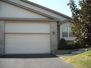 517 N Reef Rd, Lockport, IL 60441