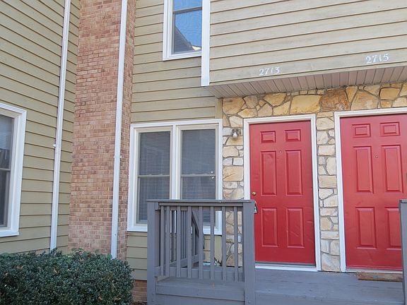 3rd image of 2713 Mountcrest Cir NW