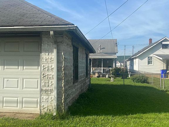 4th image of 914 Adams Ave