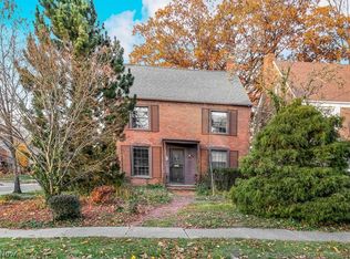 3777 Hillbrook Rd, University Heights, OH 44118