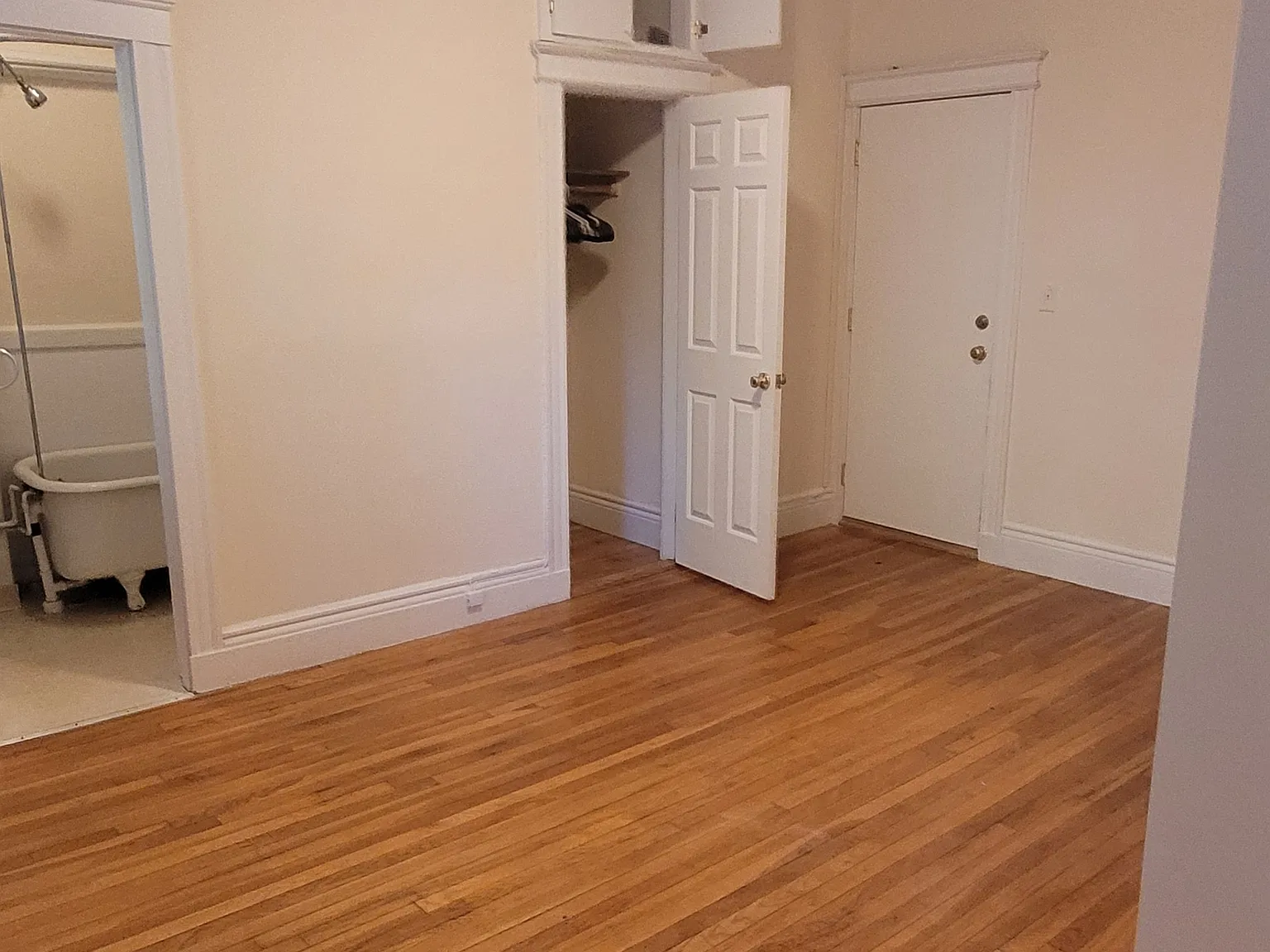 Studio, 331 sqft, $2,150 — Photo 4