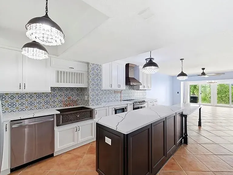 9438 Tara Cay Ct — Photo 9