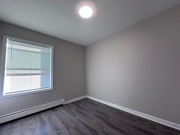 4th image of 211 S Main St #5