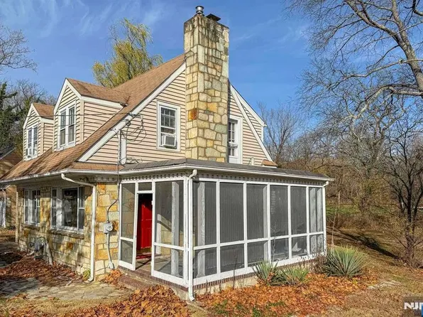 726 River Rd, Ewing, NJ 08628