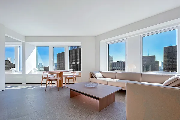 Sold by Sublimis | media 26