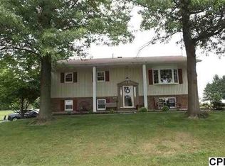 112 Groft Dr, New Oxford, PA 17350