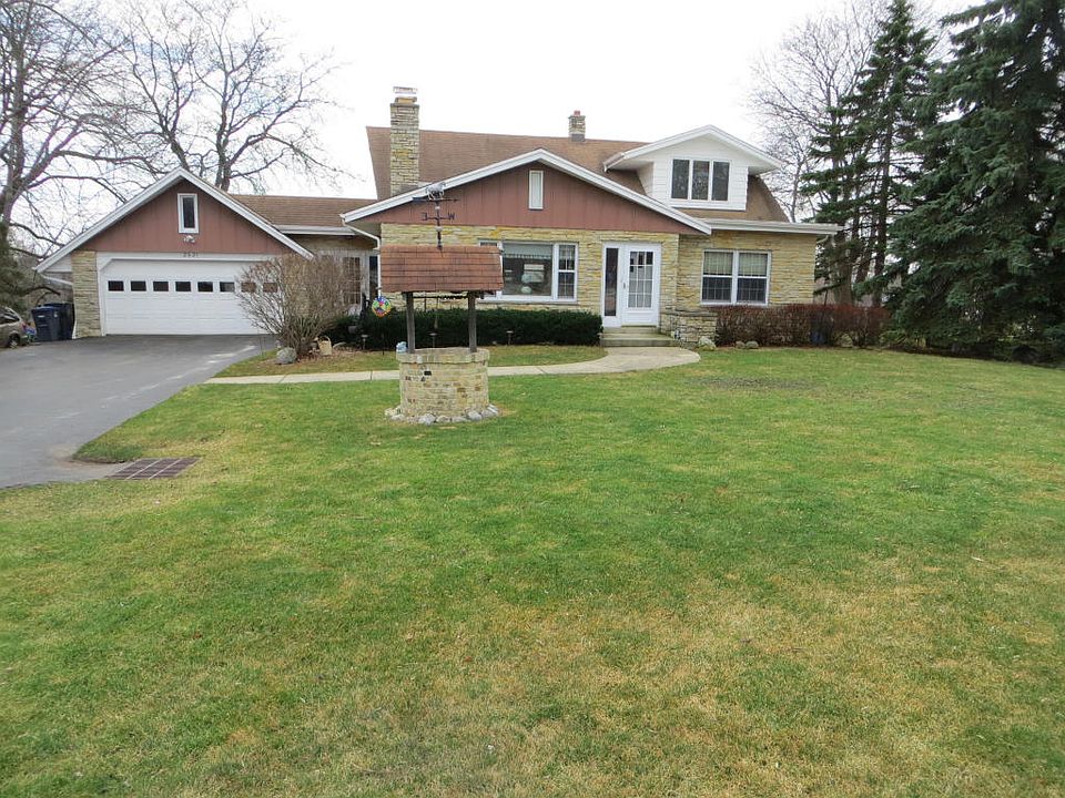 1st image of 2621 Summit Ave