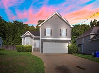 4020 Robin Cir, Atlanta, GA 30349