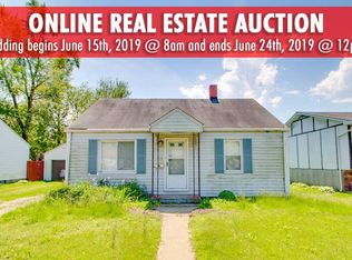 930 E Ferguson Ave, Wood River, IL