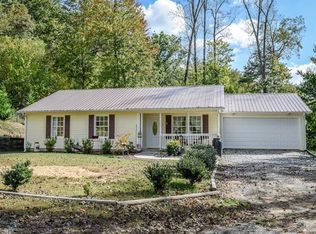 318 Norleon Ave, Hendersonville, NC 28739