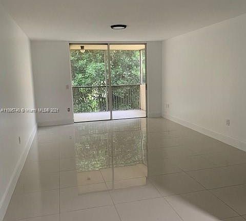 3rd image of 8363 Lake Dr APT 403