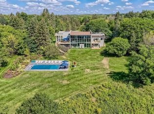 2158 Charlton Rd, Sunfish Lake, MN 55118