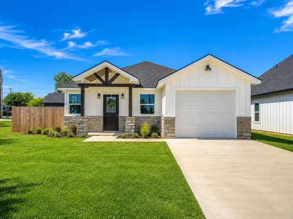 308 E South St, Itasca, TX 76055