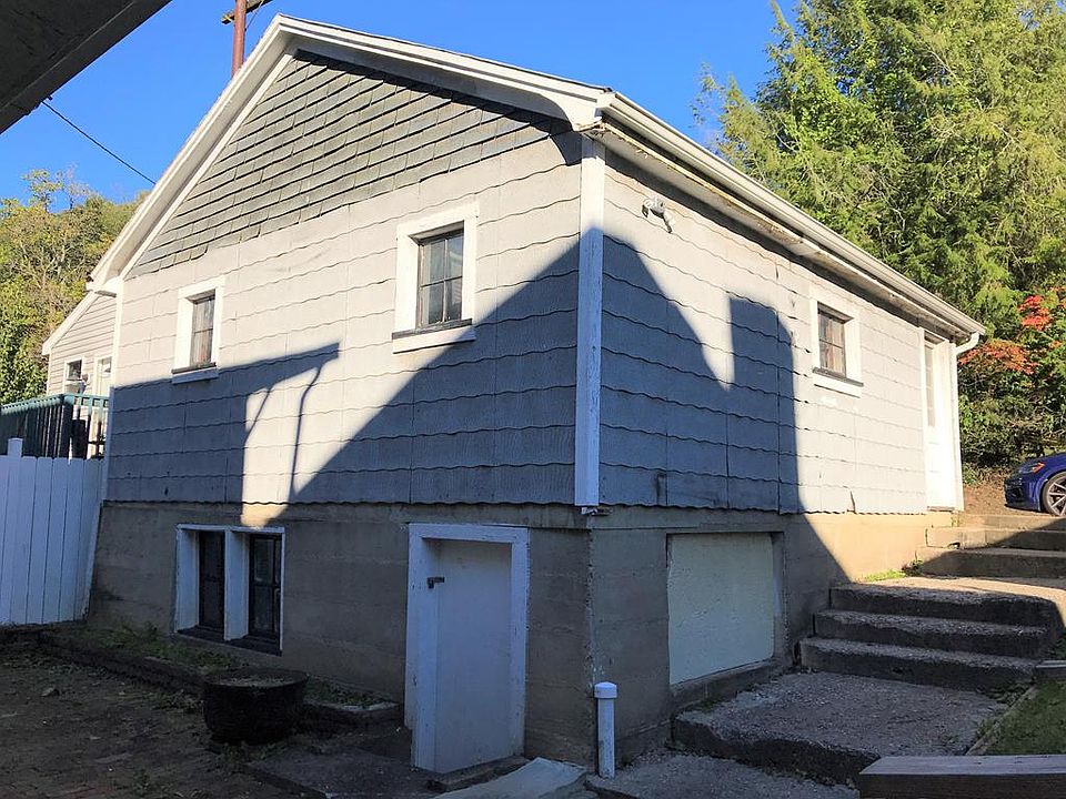 2nd image of 1818 Mabert Rd