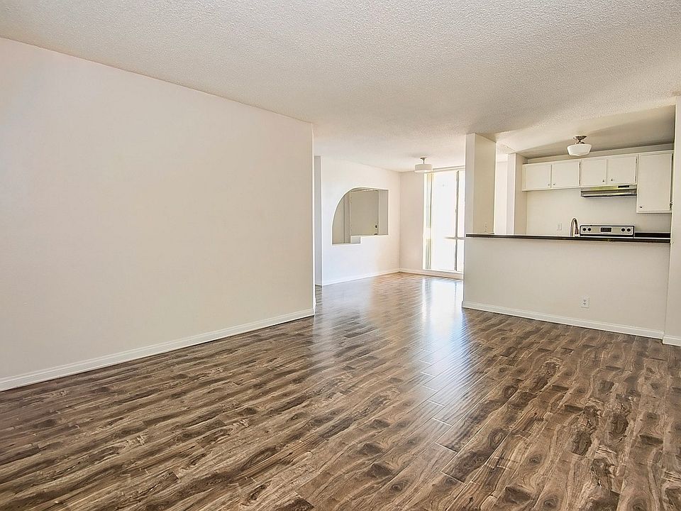 1st image of 4506 W 3rd St #2044