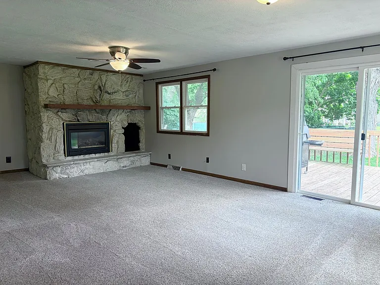 801 Sheridan Rd — Photo 4