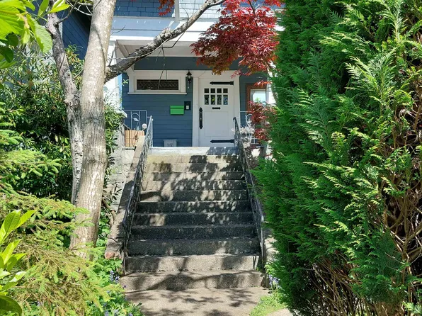 1951 Napier St, Vancouver, BC V5L 2N6