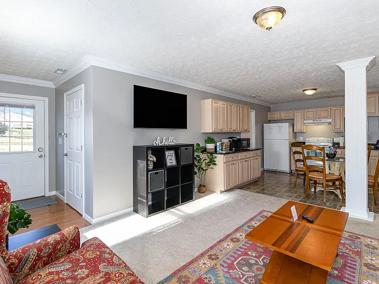 130 Overbrook Ct — Photo 6
