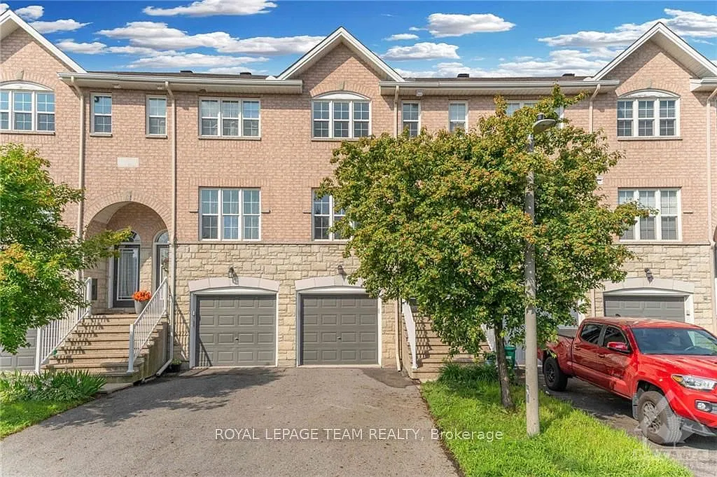 2 bed, $2,600 — Photo 1