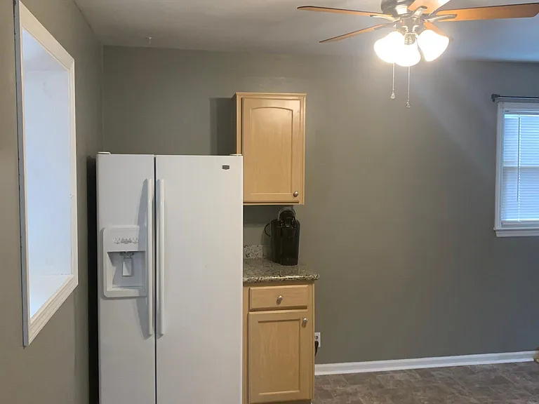 1094 Briarwood Dr — Photo 14