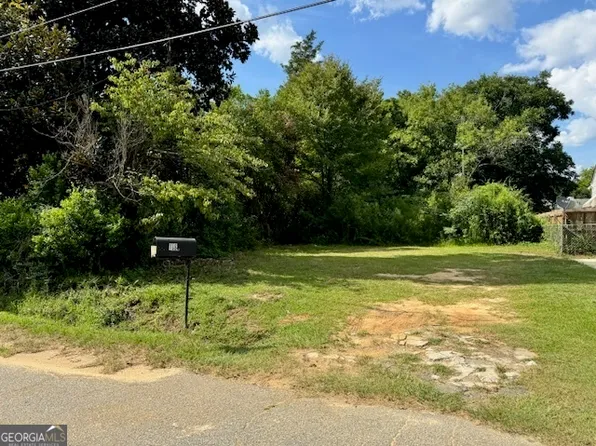 1181 Schley St, Macon, GA 31206