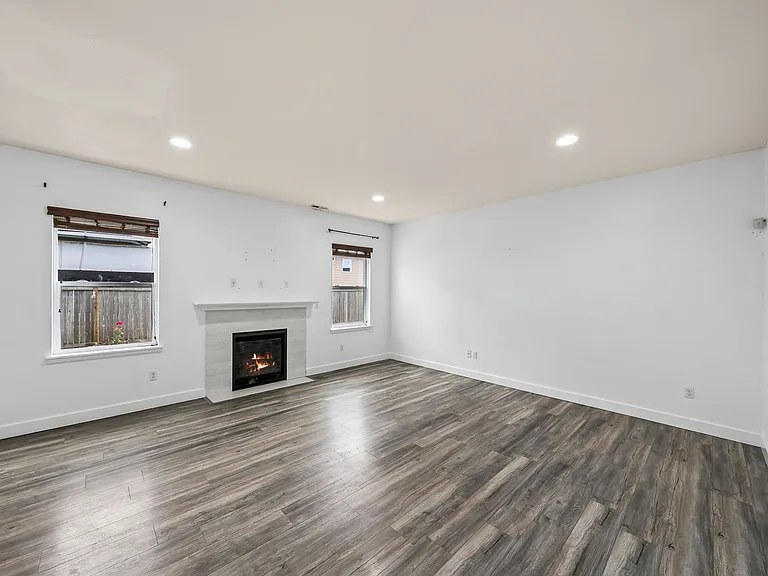 2434 195th St E — Photo 5