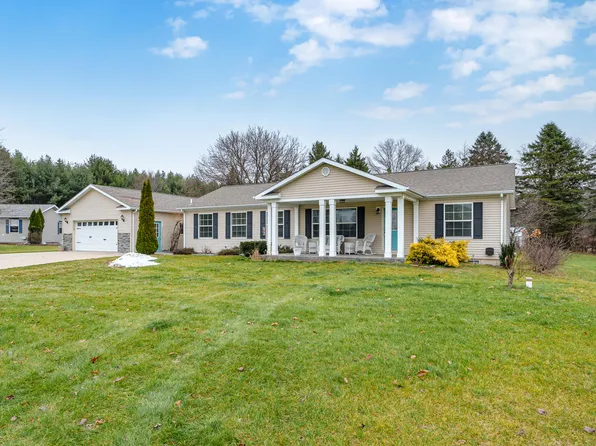 13555 Linden Ln, Gobles, MI 49055