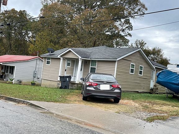 2nd image of 199 Brock St