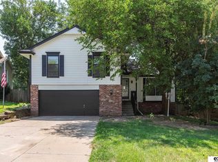 2813 Nottingham Dr, Bellevue, NE 68123